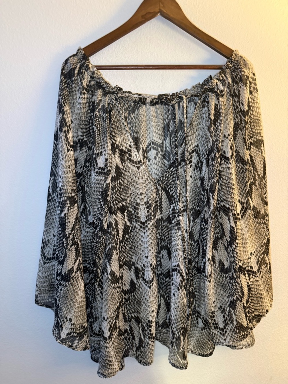 Off-Shoulder Snake Print Blouse in Black & Cream